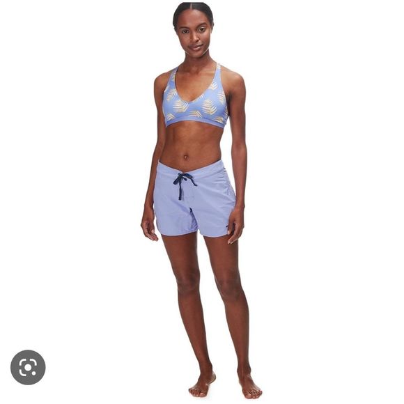 Patagonia Wavefarer Board Shorts.
Size 2 - Picture 1 of 10